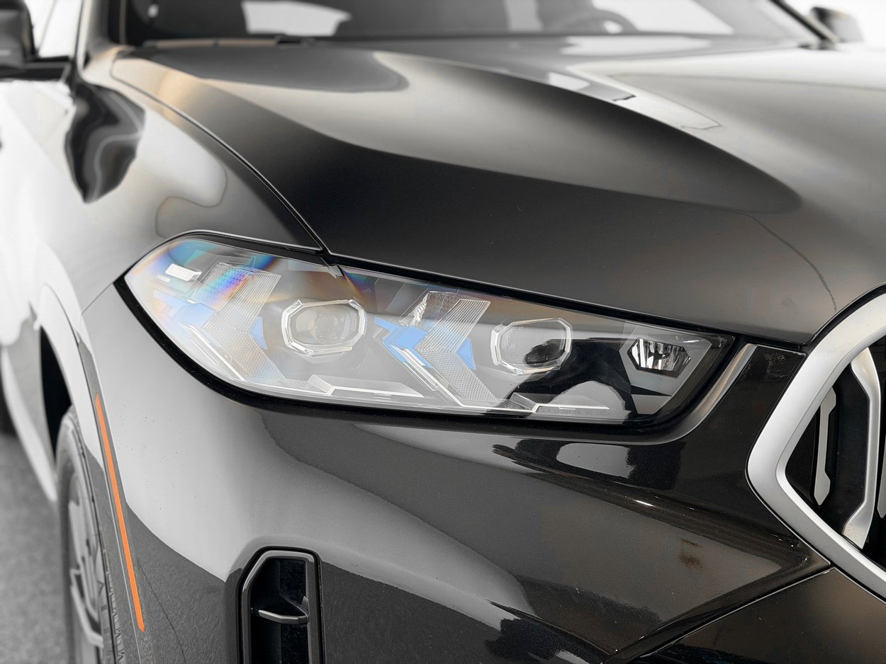 Used 2026 BMW X6 xDrive40i w/ Climate Comfort Package image 46