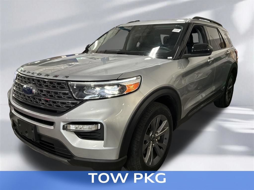 Used 2023 Ford Explorer XLT w/ Equipment Group 202A AWD/4WD image 21