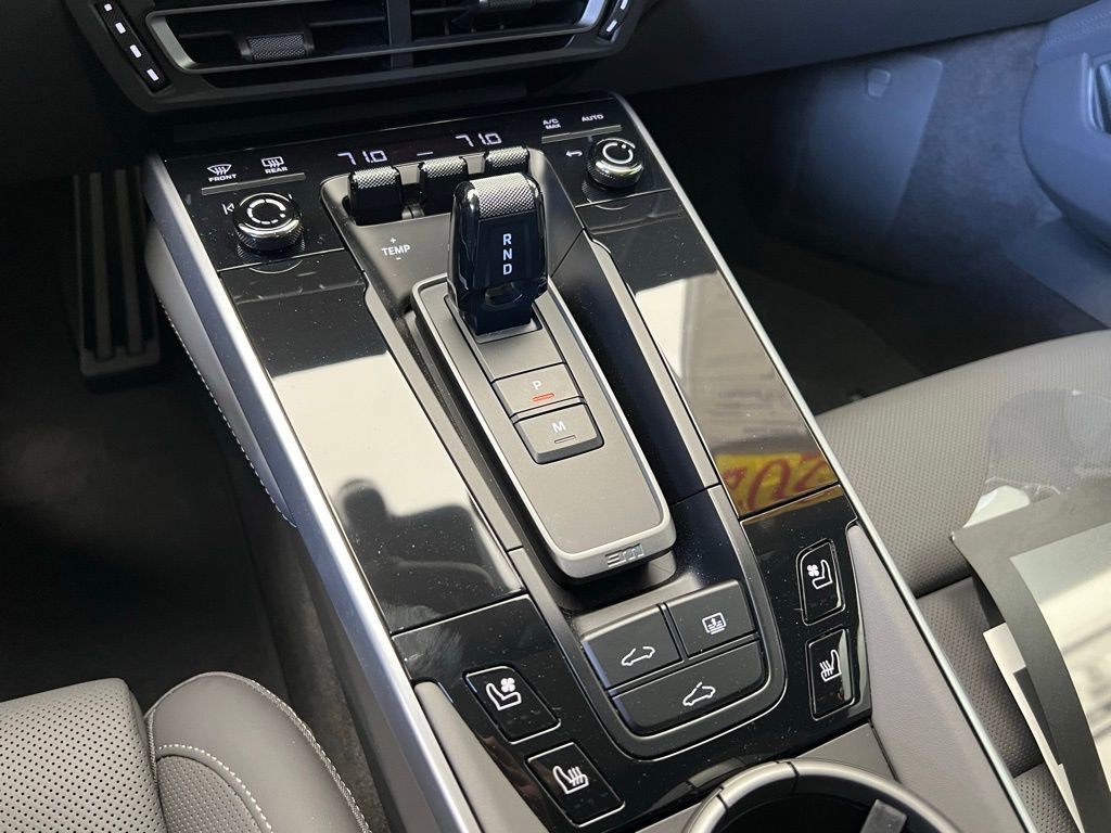 Used 2024 Porsche 911 Turbo image 11