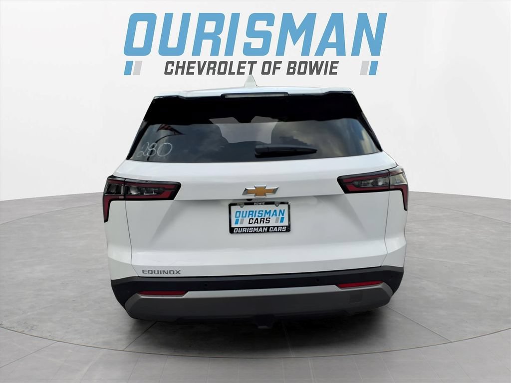 New 2027 Chevrolet Equinox LT FWD image 4