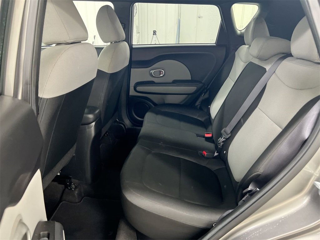 Used 2016 Kia Soul image 21