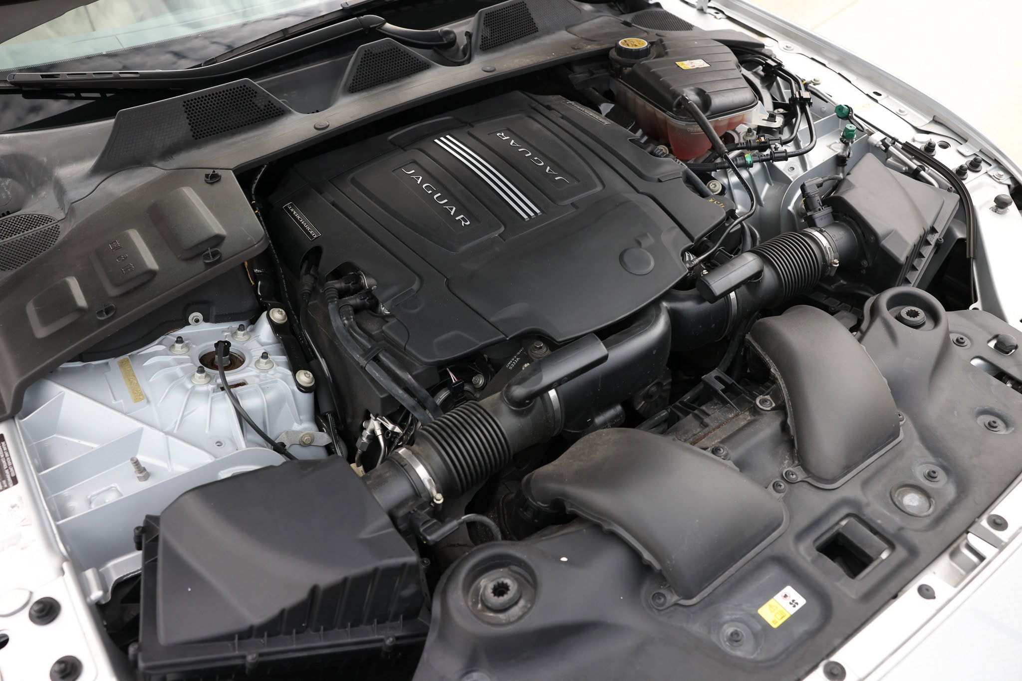 Used 2019 Jaguar XJ R-Sport image 55