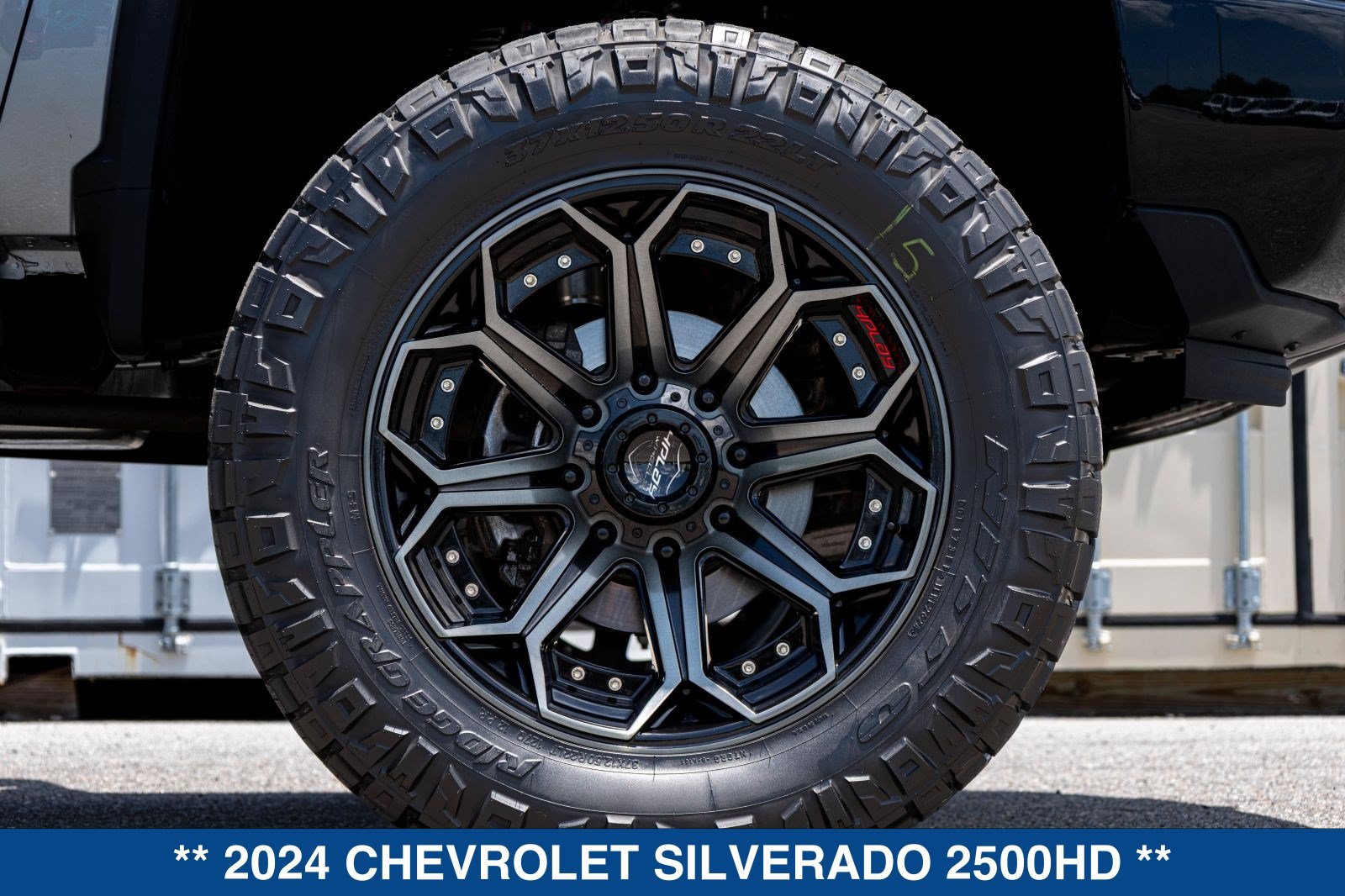 Used 2024 Chevrolet Silverado 2500 Custom w/ Custom Value Package AWD/4WD image 17