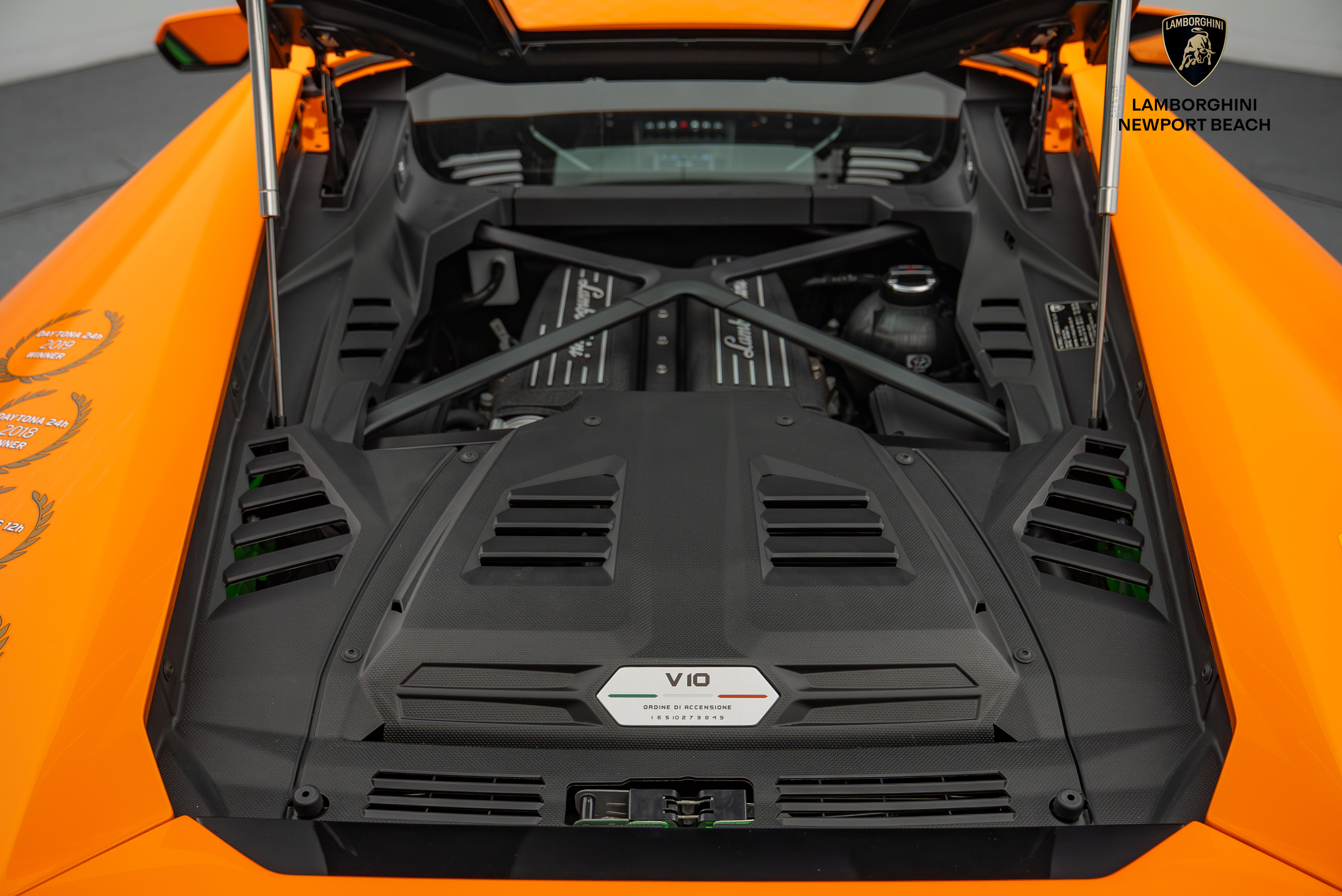 Used 2020 Lamborghini Huracan EVO image 21