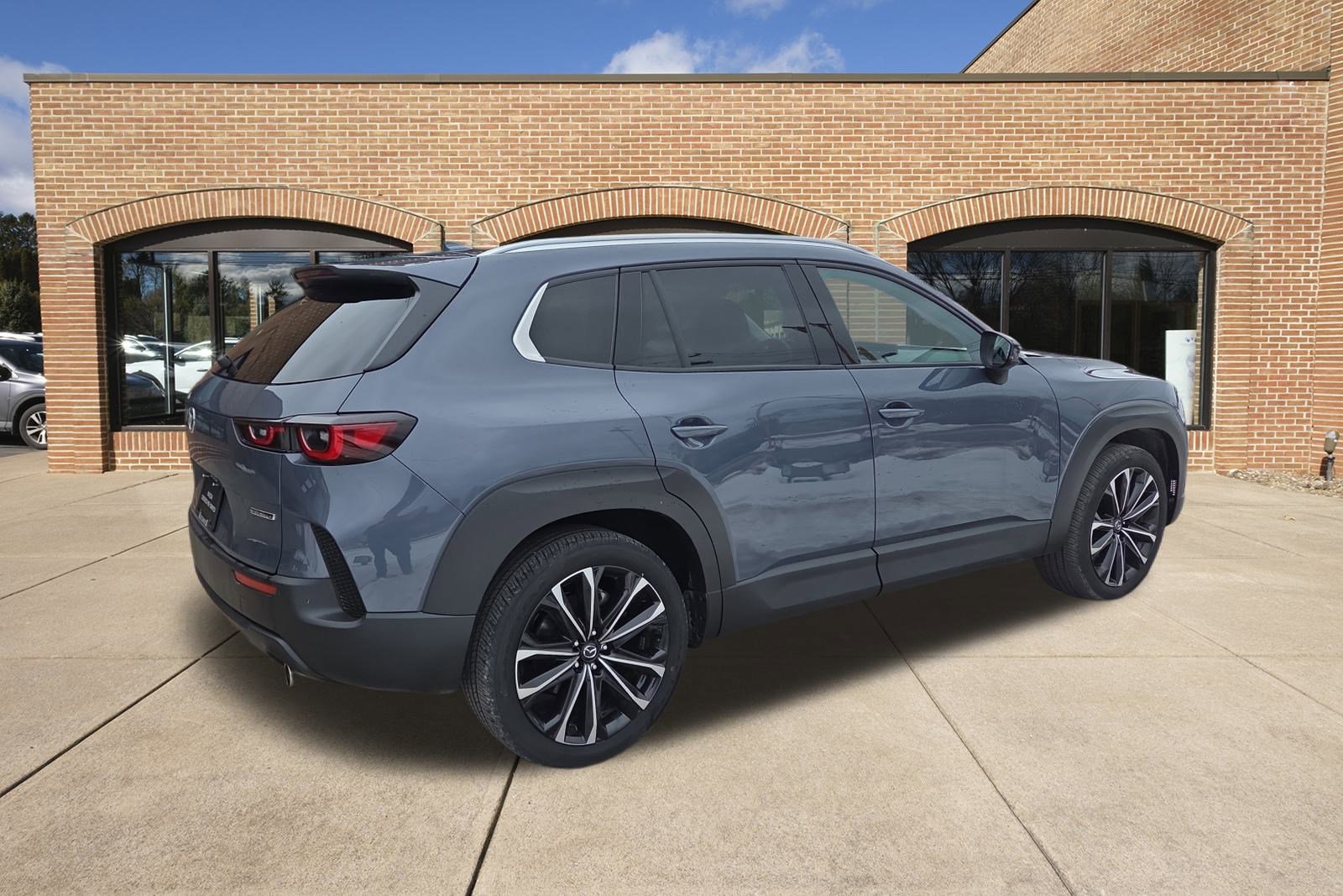 Certified 2025 MAZDA CX-50 AWD 2.5 S w/ Premium Plus Pkg image 3