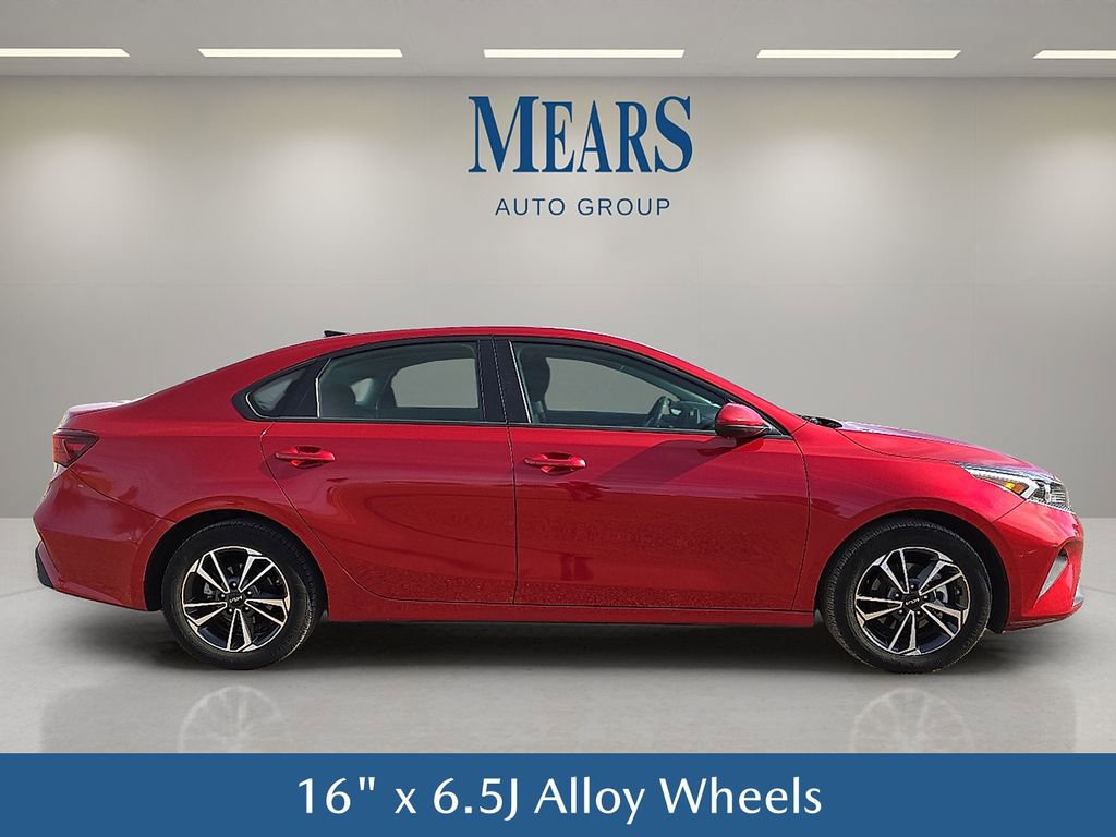 Used 2024 Kia Forte LXS image 7