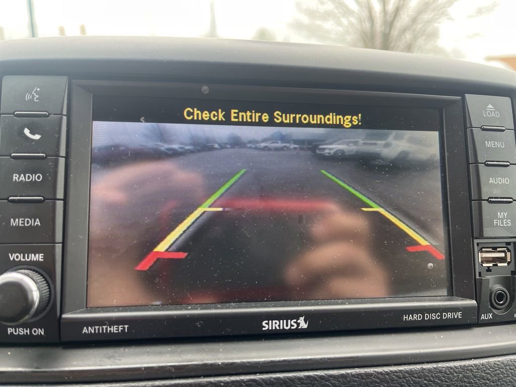 Used 2015 Chrysler Town & Country S w/ Driver Convenience Group image 10