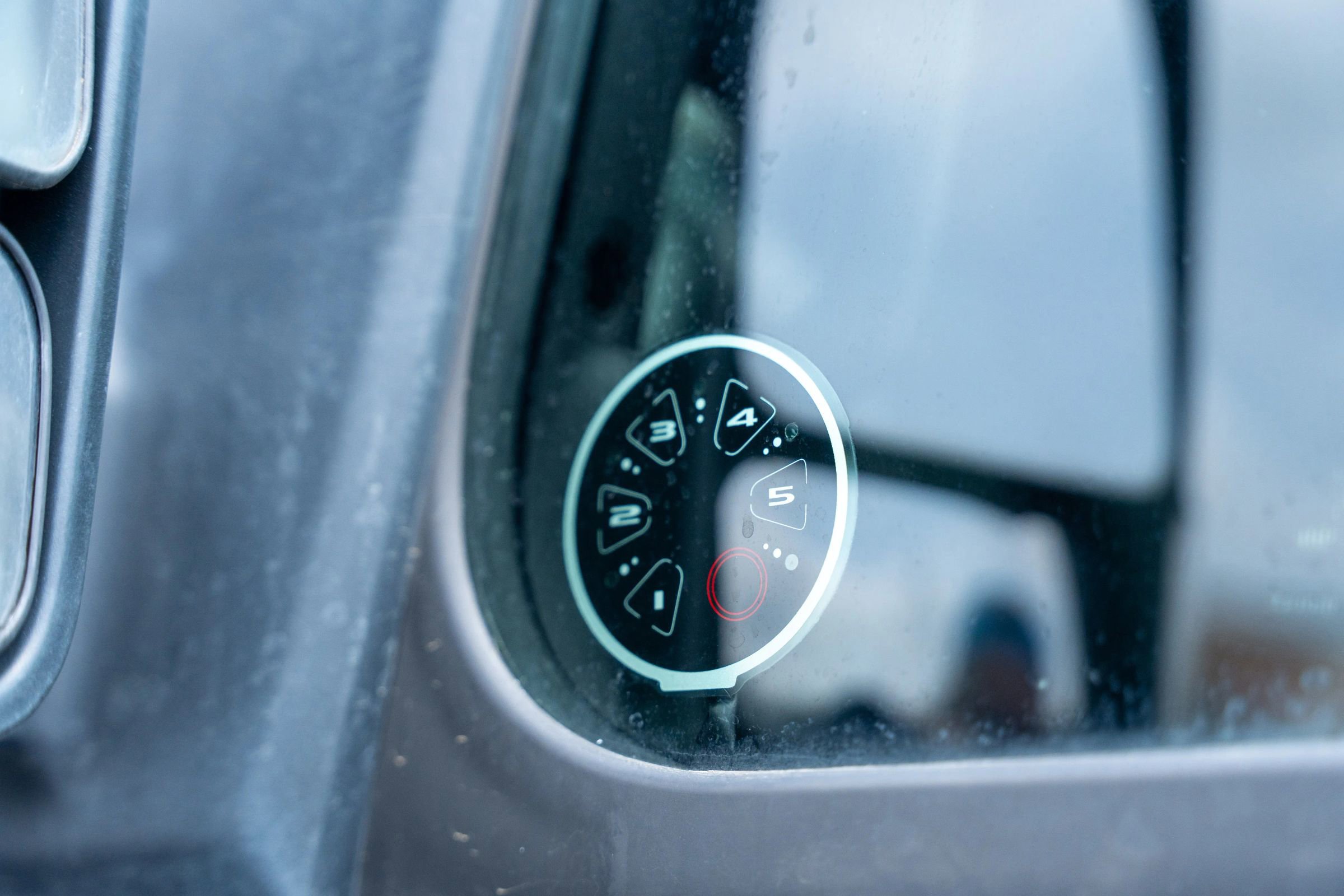 Used 2019 Mercedes-Benz Sprinter 4x4 144 image 22