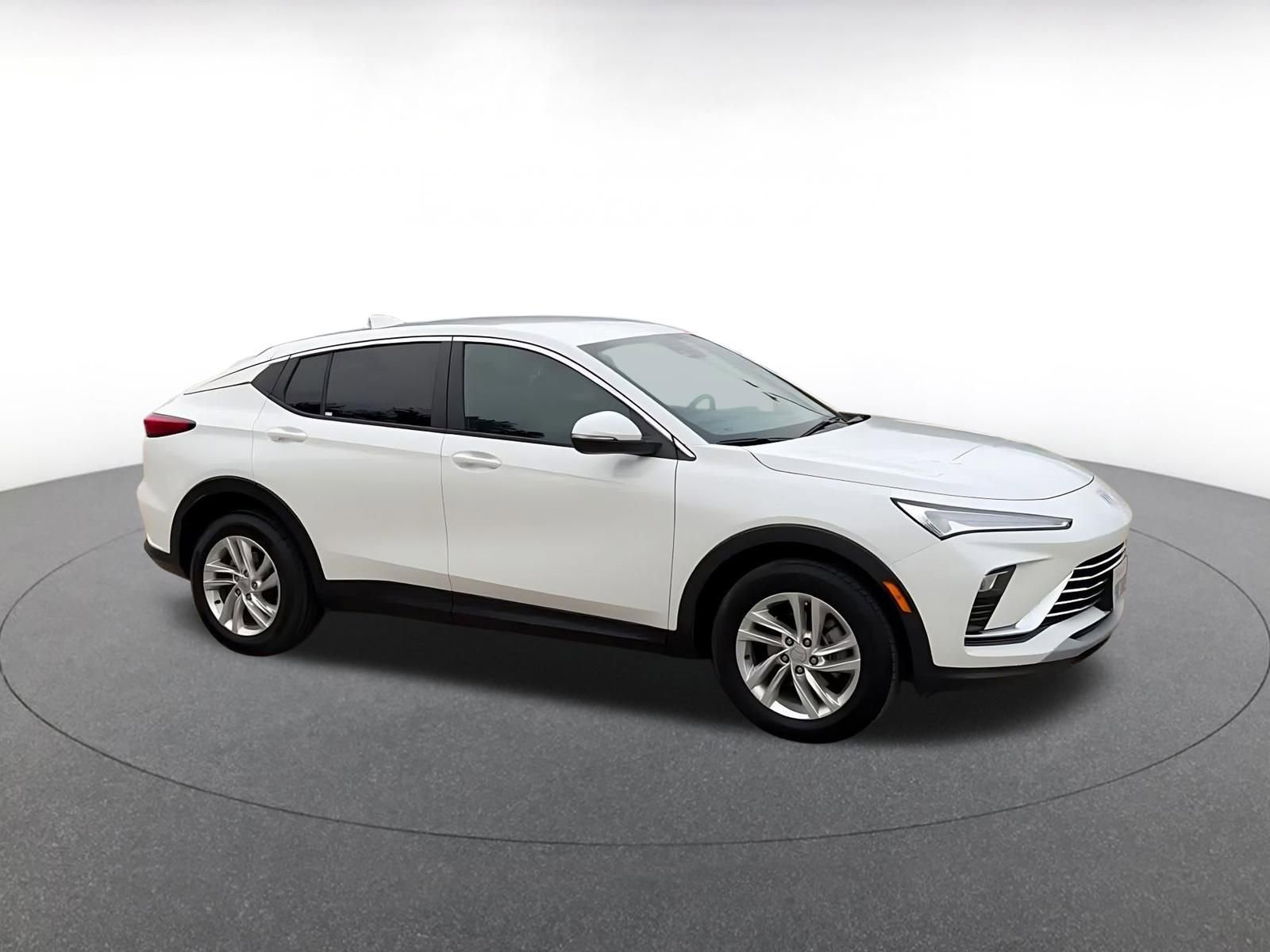 Used 2025 Buick Envista Preferred video 2