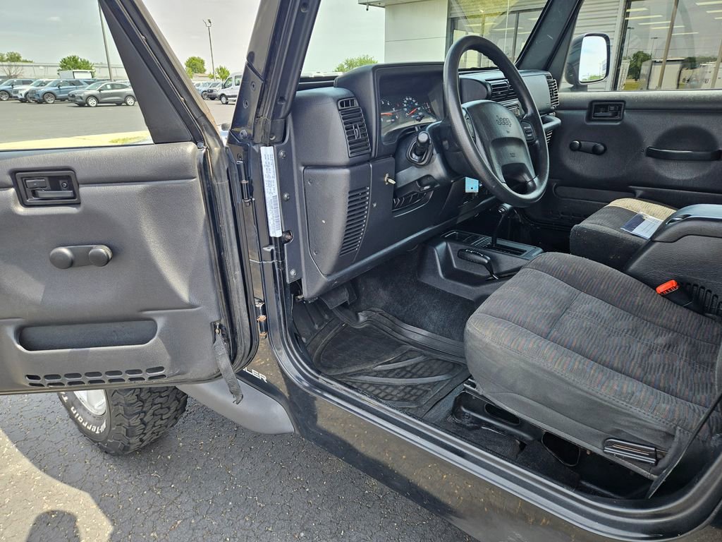 Used 2004 Jeep Wrangler X w/ Wheel Plus Group AWD/4WD image 13