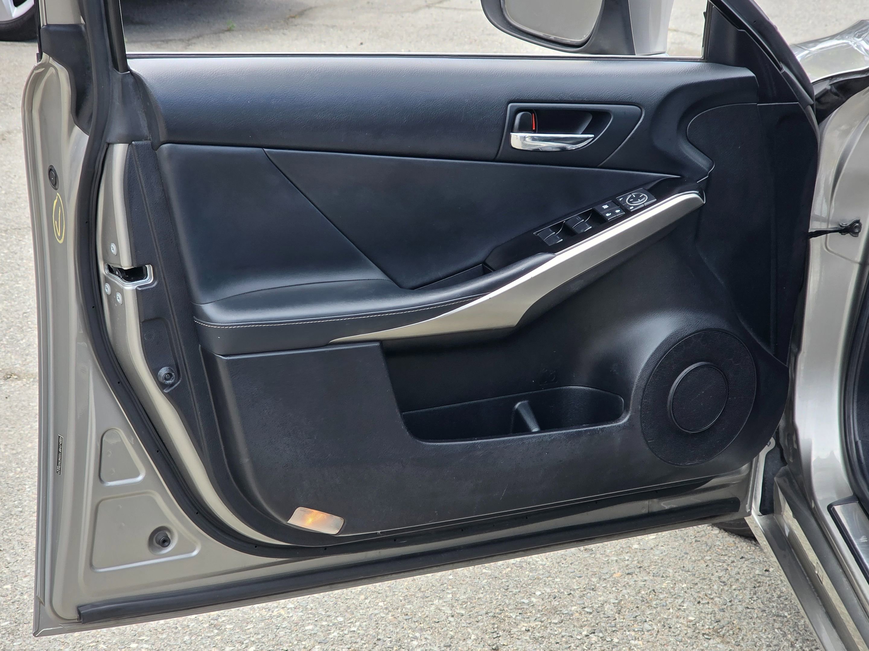 Used 2014 Lexus IS 250 RWD image 21