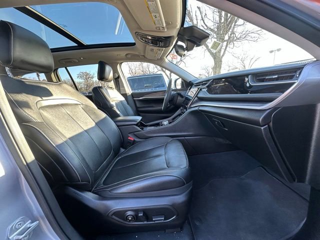 Used 2023 Jeep Grand Cherokee 4WD 4xe image 30