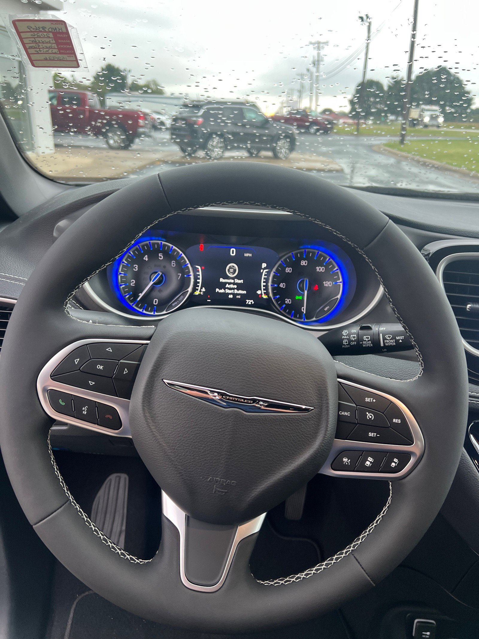 New 2026 Chrysler Pacifica Select image 14