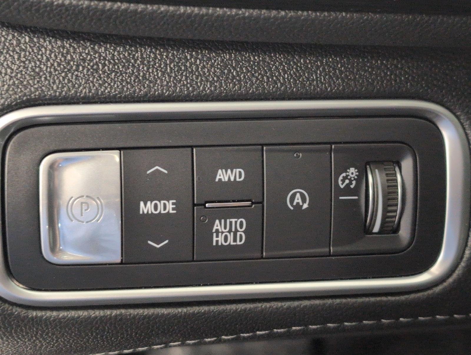 Used 2025 Buick Enclave Avenir AWD/4WD image 10
