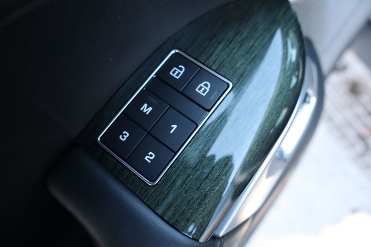 Used 2021 Land Rover Range Rover Sport HSE Dynamic image 28