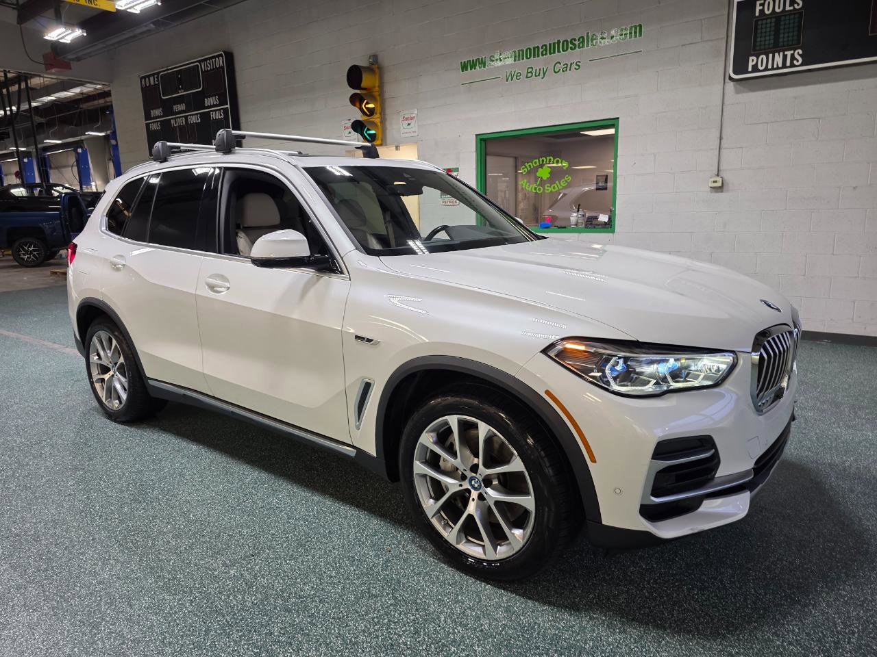 Used 2022 BMW X5 xDrive45e w/ Executive Package image 4