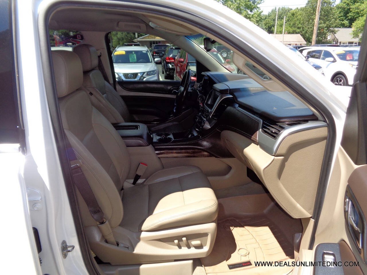 Used 2019 Chevrolet Suburban LT AWD/4WD image 28