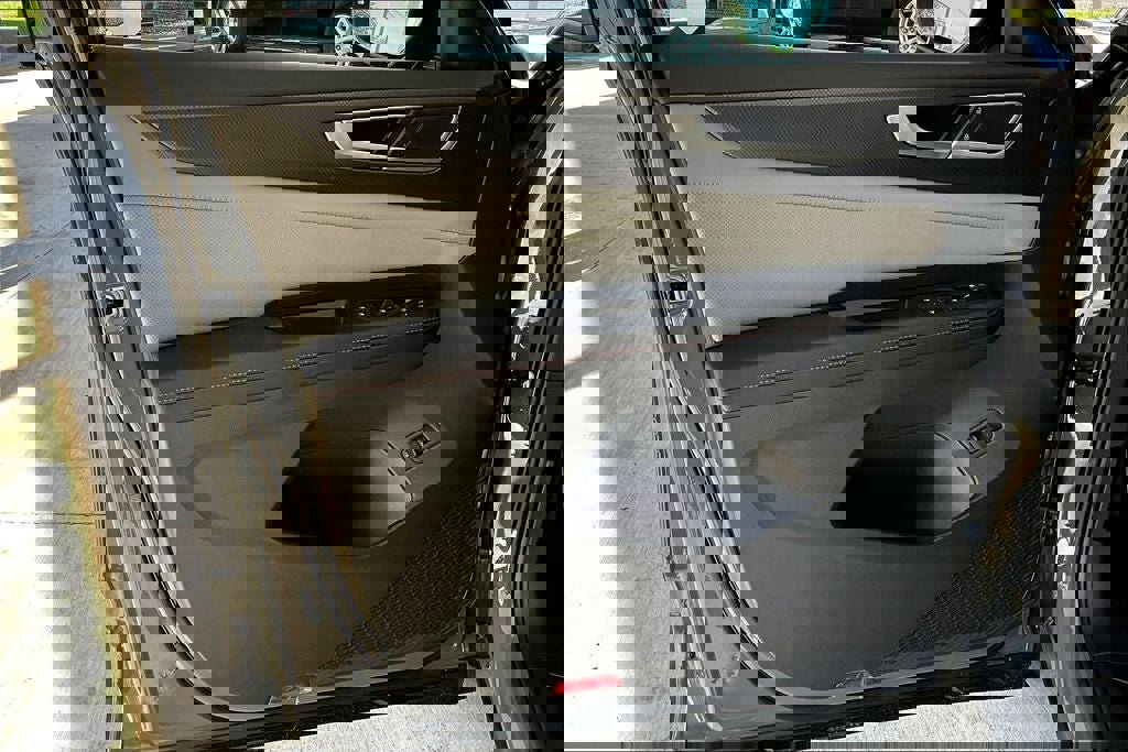 New 2026 Volkswagen Atlas Peak Edition image 27