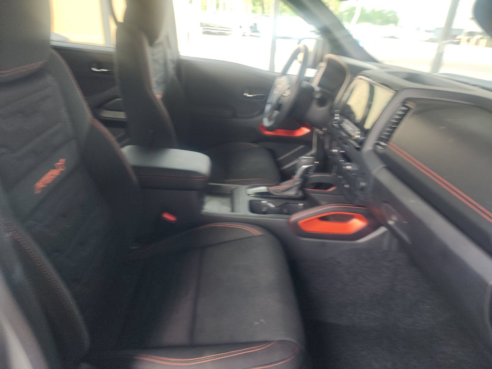 Used 2024 Nissan Frontier Pro-X w/ Technology Package RWD image 11