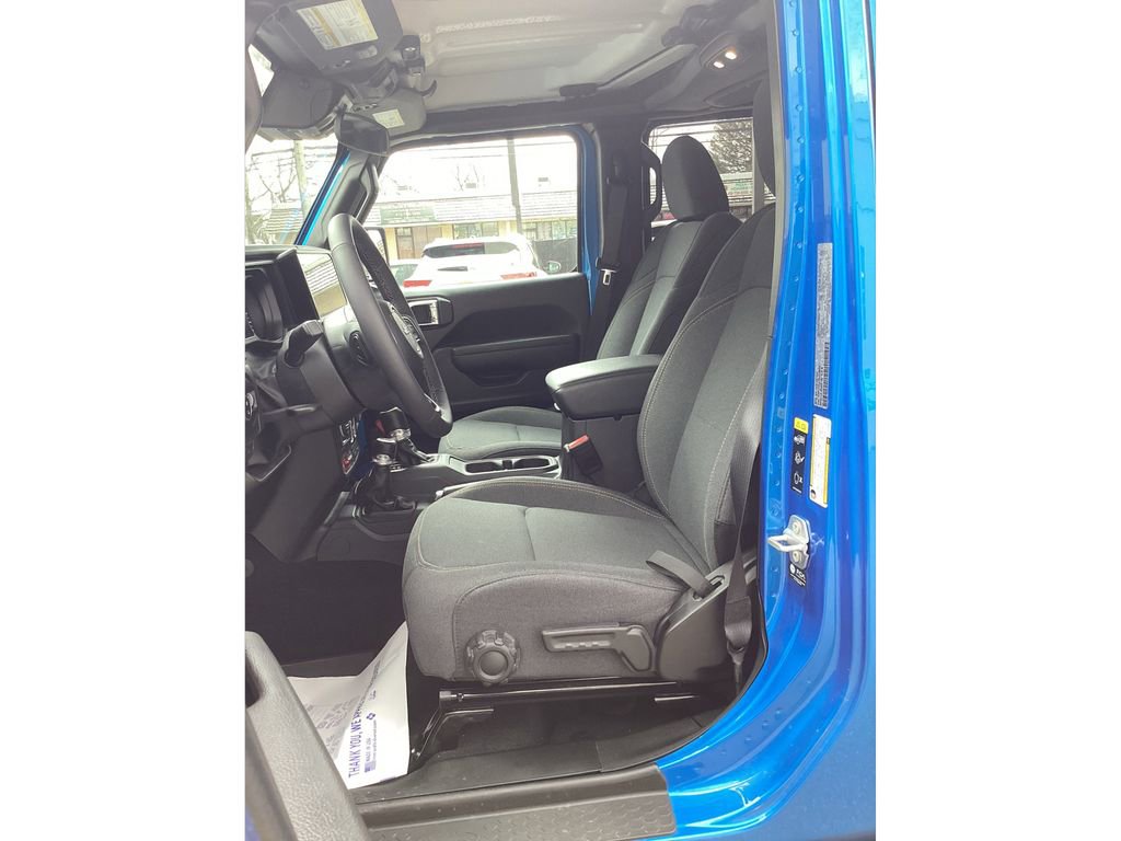 Used 2025 Jeep Gladiator Willys image 9