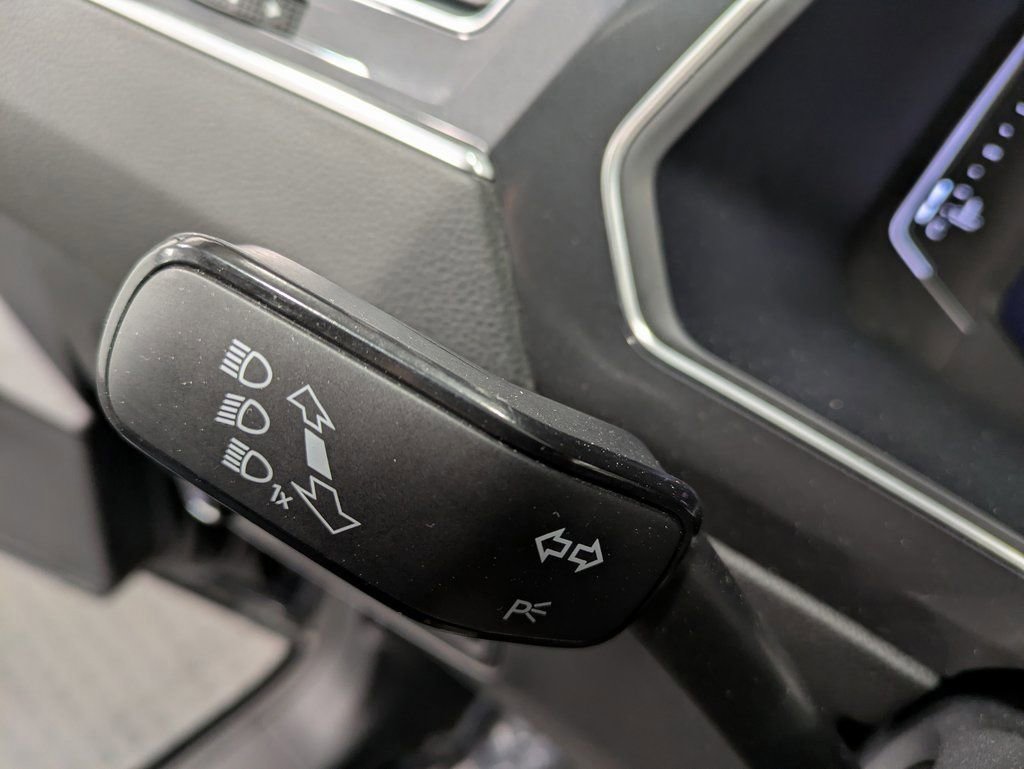 Certified 2021 Volkswagen Tiguan SEL image 19