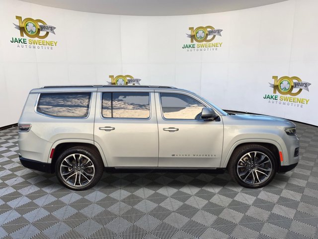 Used 2022 Jeep Grand Wagoneer Series III w/ Rear Seat Video Group 1 AWD/4WD image 11