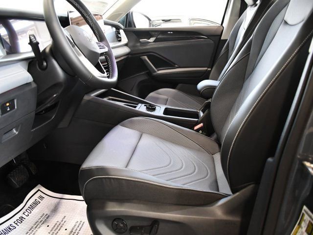 New 2026 Volkswagen Tiguan SE image 10