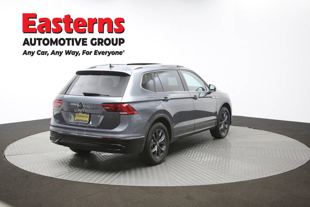 Used 2022 Volkswagen Tiguan SE w/ Panoramic Sunroof Package image 41