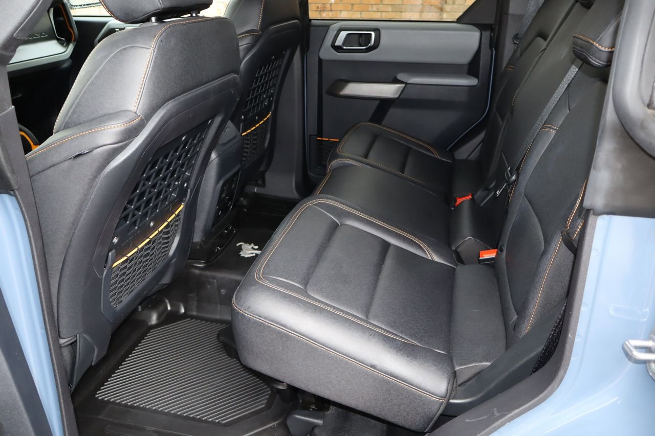 Used 2023 Ford Bronco Badlands w/ Sasquatch Package AWD/4WD image 5