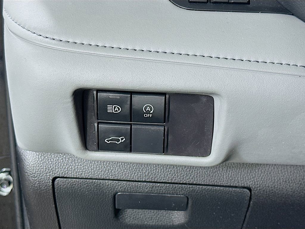 Used 2024 Toyota Highlander XLE image 19