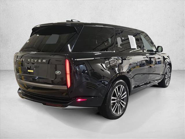 Used 2023 Land Rover Range Rover Long Wheelbase SE AWD/4WD image 5