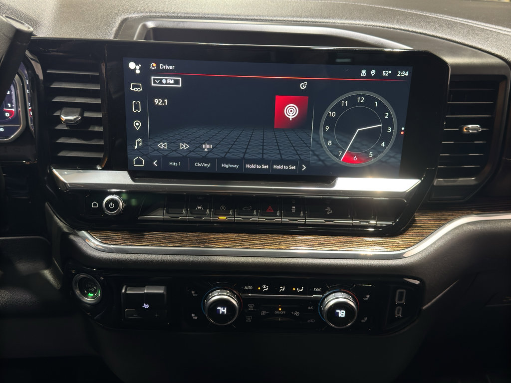 Used 2024 GMC Sierra 1500 Elevation image 32