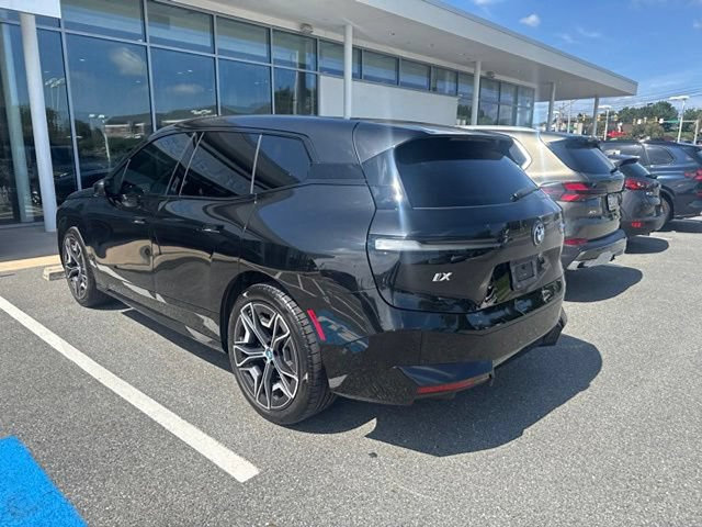Certified 2024 BMW iX xDrive50 w/ Sport Package AWD/4WD image 14