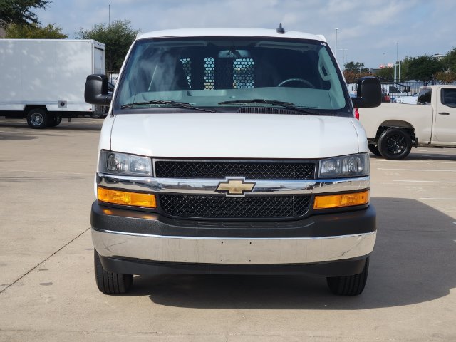 Used 2025 Chevrolet Express 2500 w/ Driver Convenience Package RWD image 10