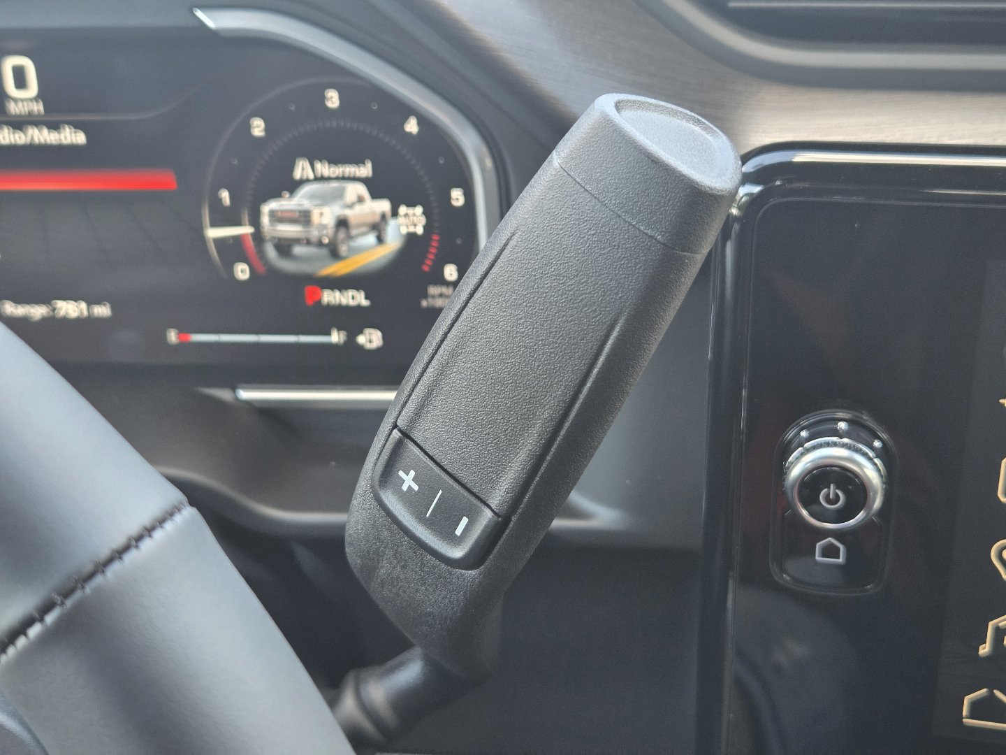 New 2026 GMC Sierra 2500 AT4 w/ Technology Package AWD/4WD image 34