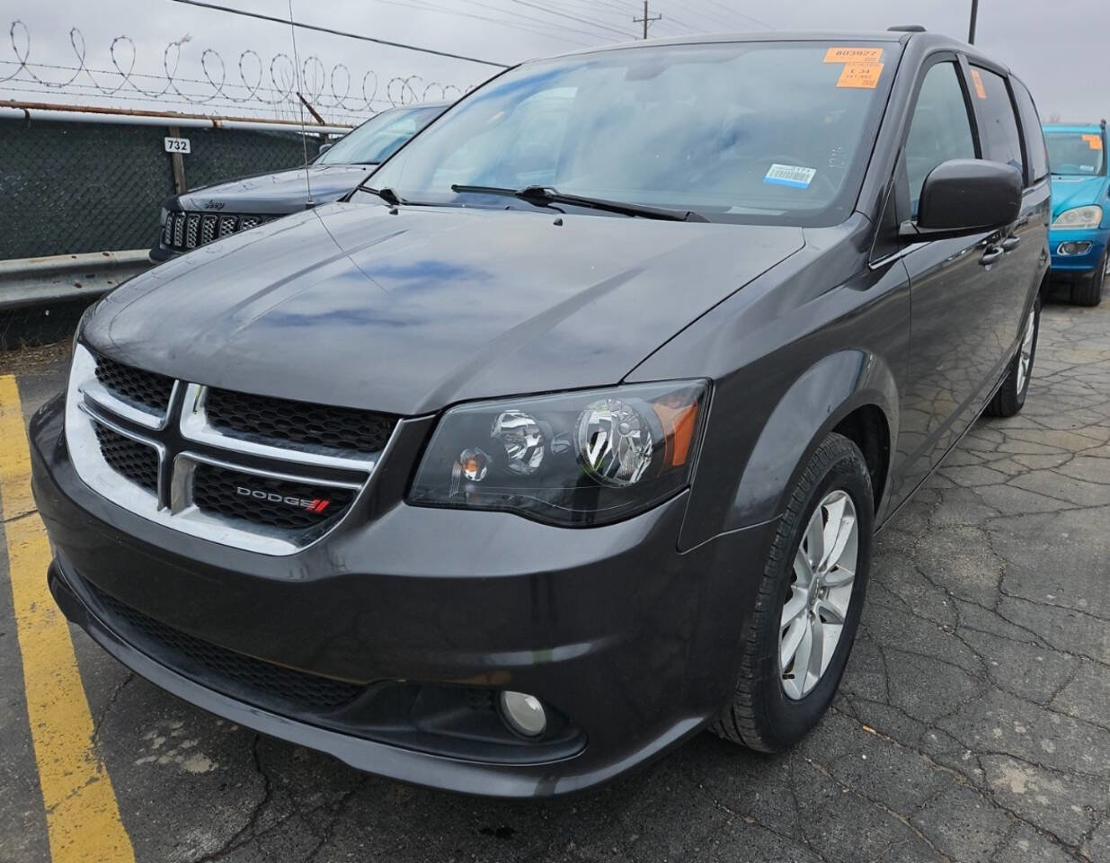 Used 2019 Dodge Grand Caravan SXT image 1