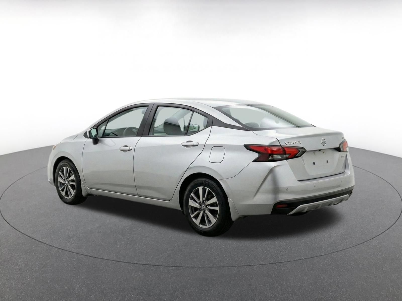 Used 2025 Nissan Versa SV FWD image 7