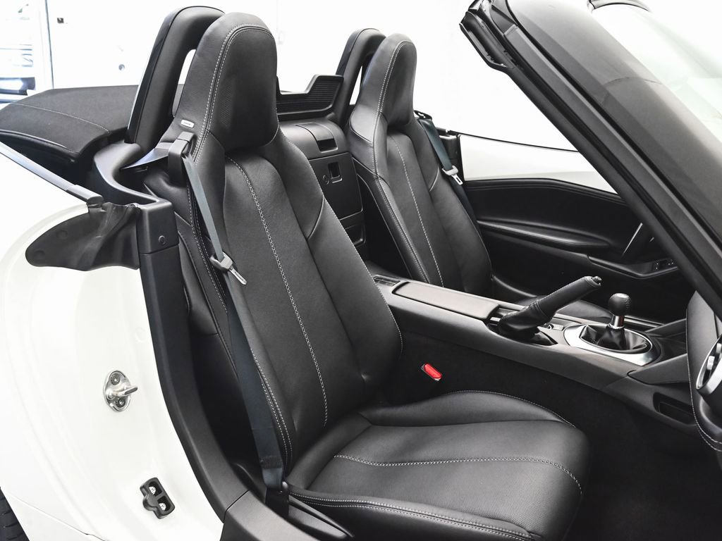 Used 2023 MAZDA MX-5 Miata Grand Touring RWD image 33