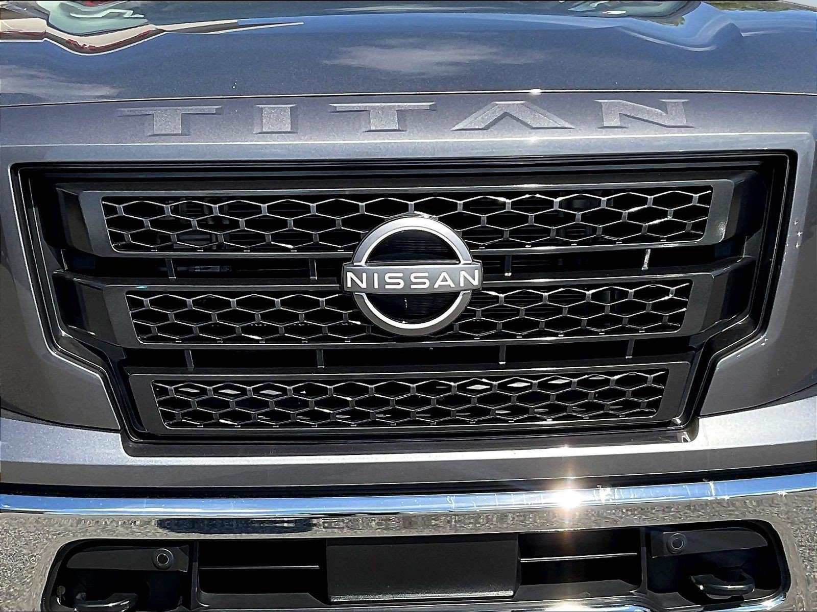 Used 2024 Nissan Titan SV w/ SV Convenience Package AWD/4WD image 36