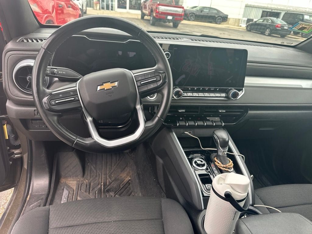 Used 2023 Chevrolet Colorado LT w/ LT Convenience Package II AWD/4WD image 19