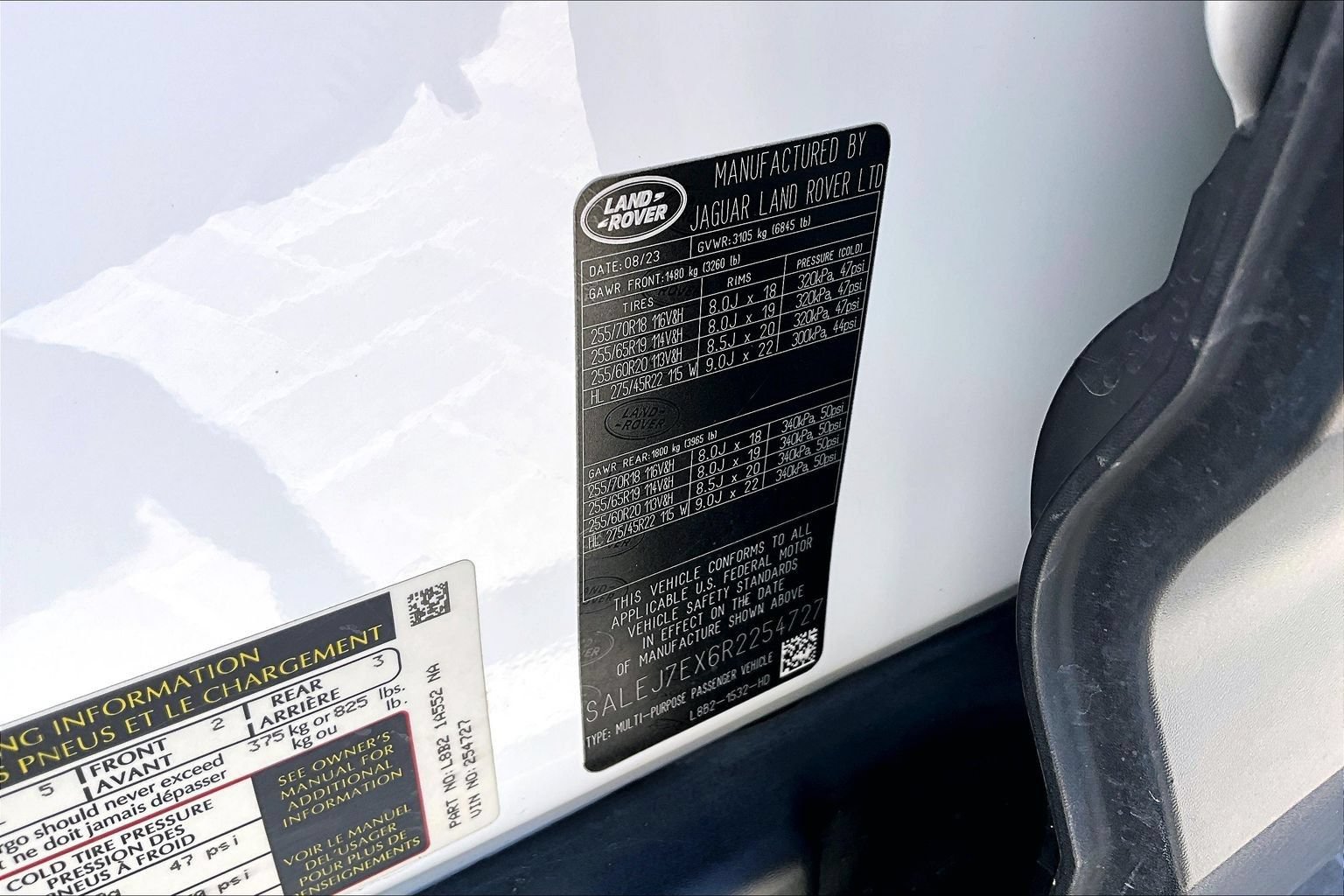 Certified 2024 Land Rover Defender 110 S AWD/4WD image 33