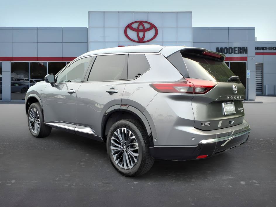 Used 2026 Nissan Rogue Platinum w/ Platinum Premium Package AWD/4WD image 3