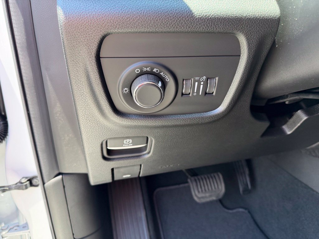 New 2026 Jeep Grand Cherokee Laredo RWD image 16