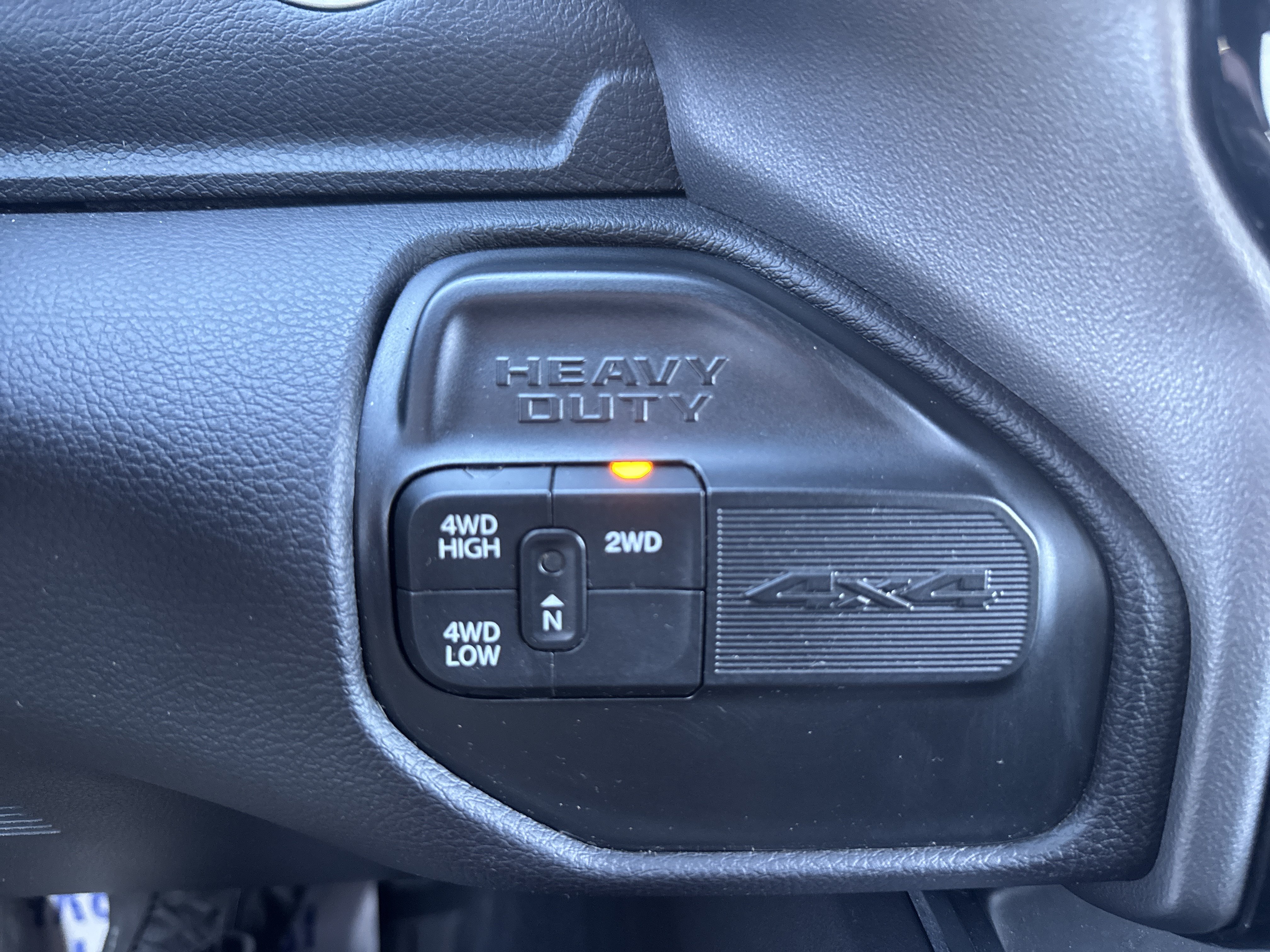 Used 2023 RAM 2500 Laramie AWD/4WD image 29