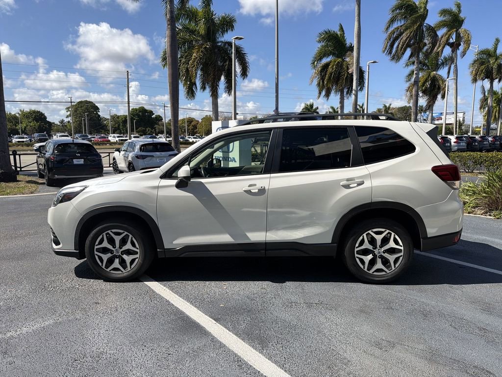 Used 2022 Subaru Forester Premium w/ Popular Package #2 AWD/4WD image 5