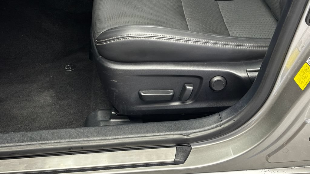 Used 2023 Lexus IS 300 AWD w/ Premium Package image 13
