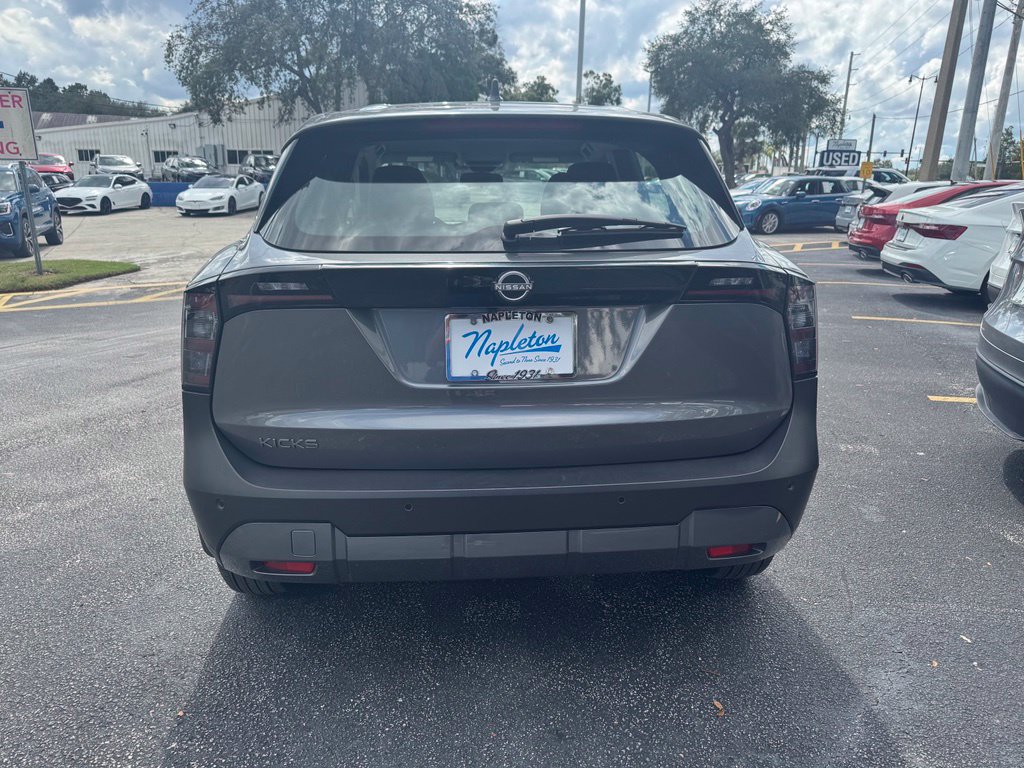 Used 2025 Nissan Kicks S FWD image 4
