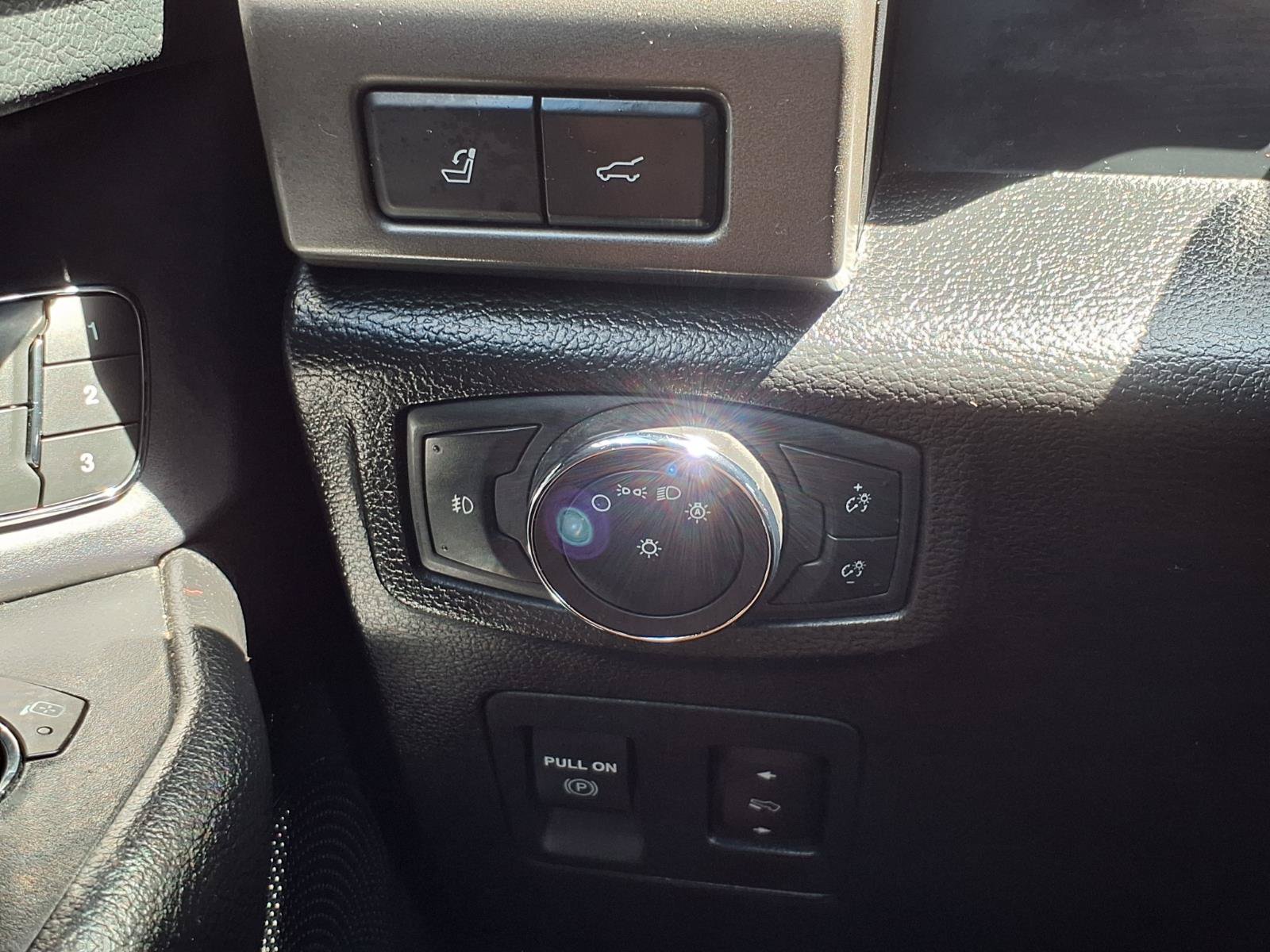 Used 2019 Ford Expedition Max XLT w/ Equipment Group 202A RWD image 11