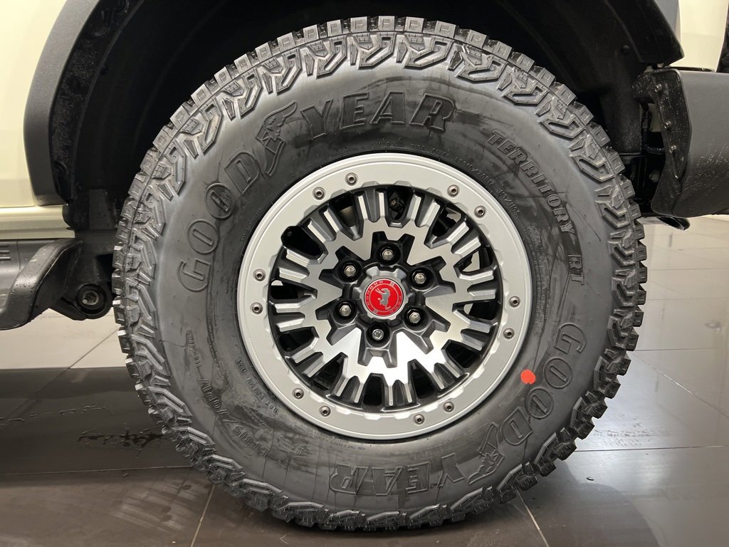 New 2026 Ford Bronco Outer Banks w/ Sasquatch Package image 7