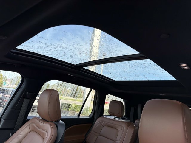 Certified 2023 Lincoln Aviator Reserve w/ Equipment Group 201A RWD image 35